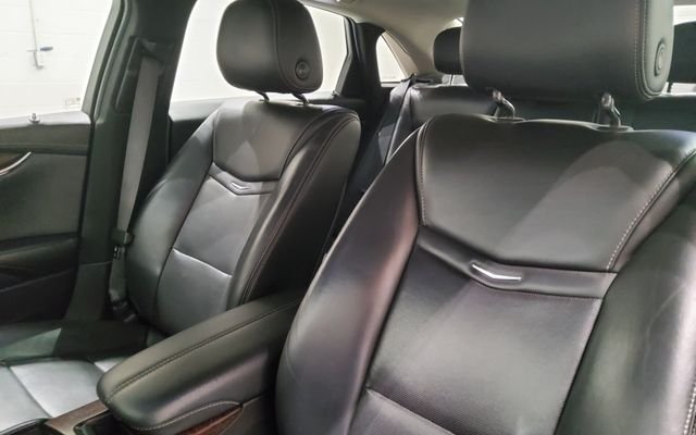 Used 2019 Silver Cadillac Luxury image 15