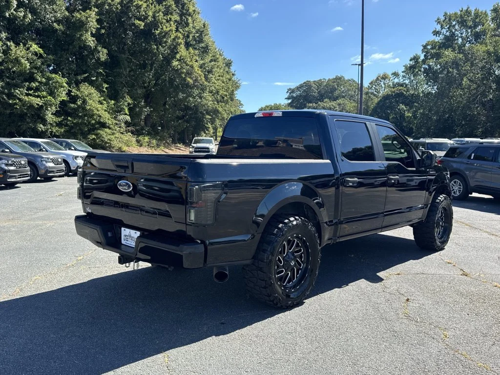 Used 2018 Black Ford XL image 7