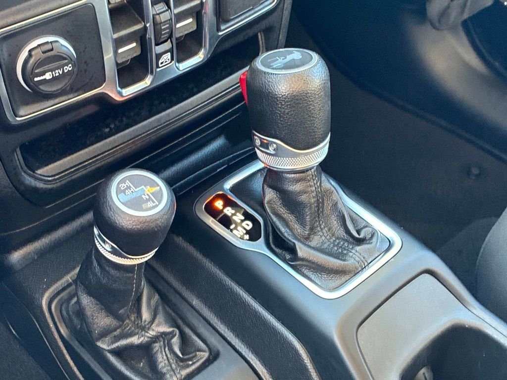 Used 2023 Black Jeep Sport S image 27