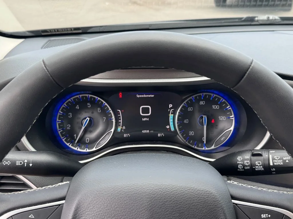 Used 2024 Black Chrysler Touring L image 22