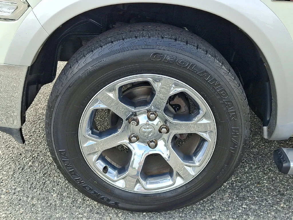 Used 2017 Pearl White Ram Laramie image 29