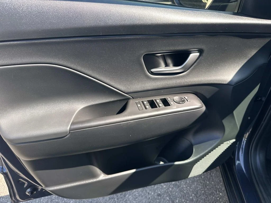 Used 2025 Blue Hyundai Limited image 18