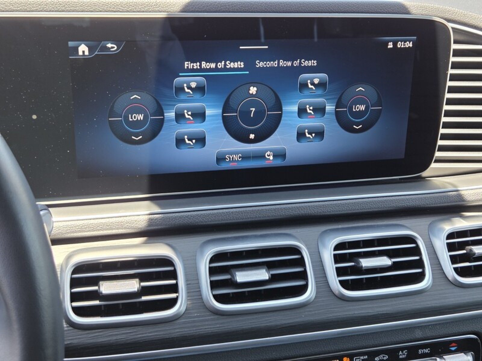 Certified Used 2024 Polar White Mercedes-Benz GLE 350 image 32
