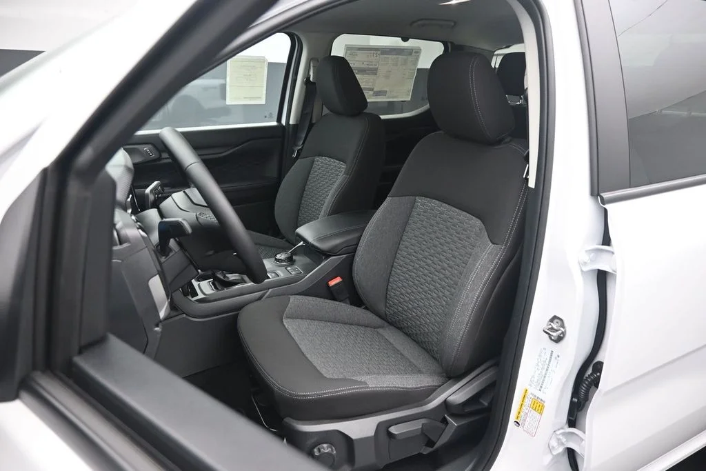 New 2026 Oxford White Ford XLT image 8