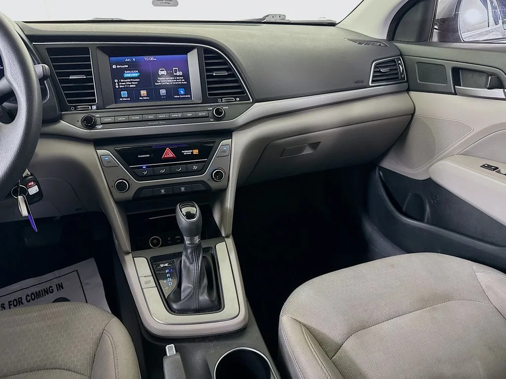 Used 2017 Gray Hyundai SE image 27