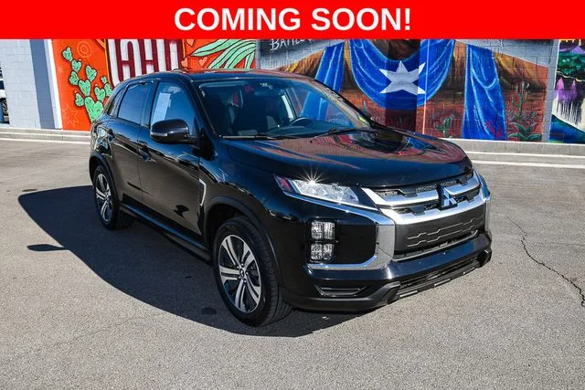 Used 2024 Gray Mitsubishi 4WD image 7