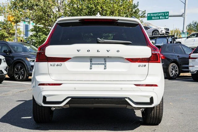 New 2026 Crystal White Volvo Plus image 5