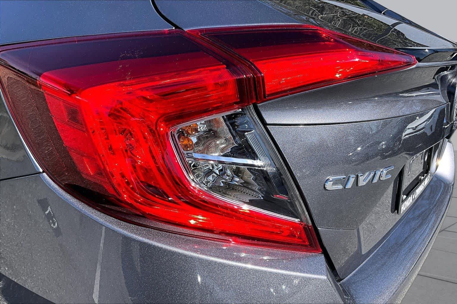 Used 2021 Modern Steel Metallic Honda Sport image 27