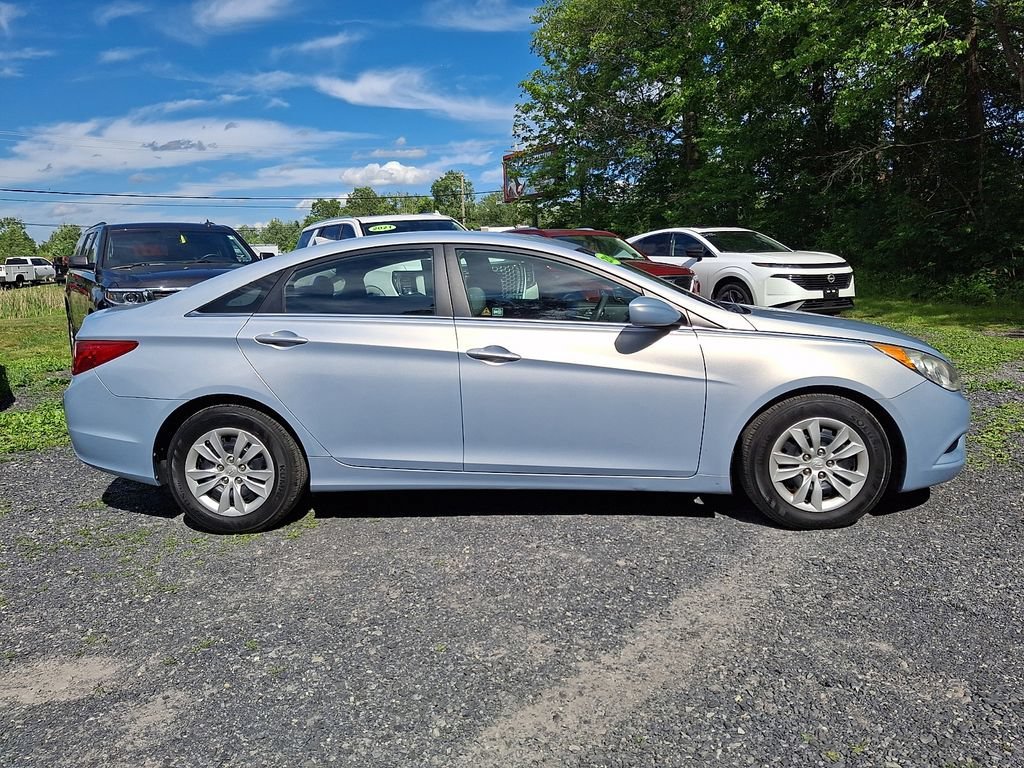 Used 2013 Blue Hyundai GLS image 8