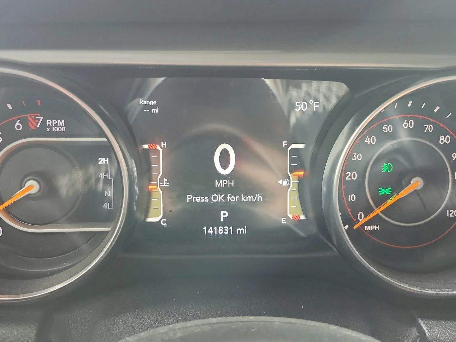 Used 2019 White Jeep Unlimited Sahara image 12