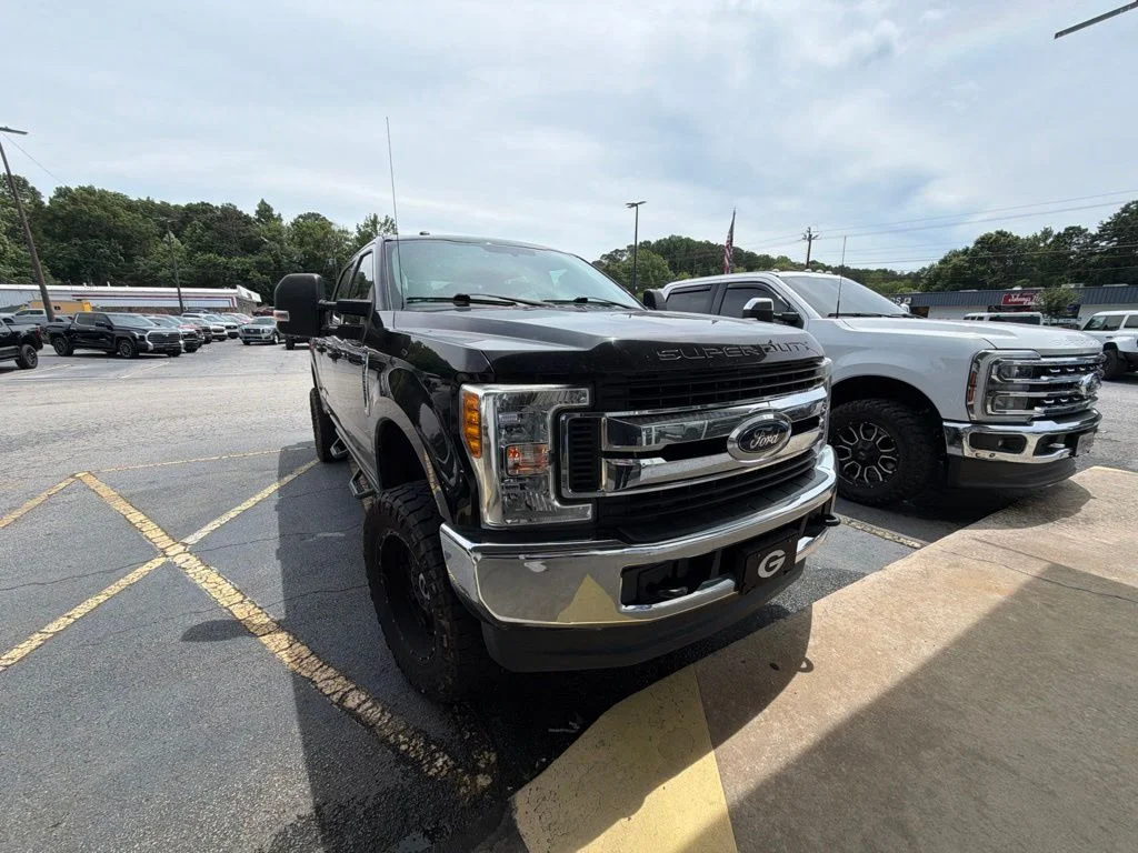 Used 2017 Black Ford XLT image 1