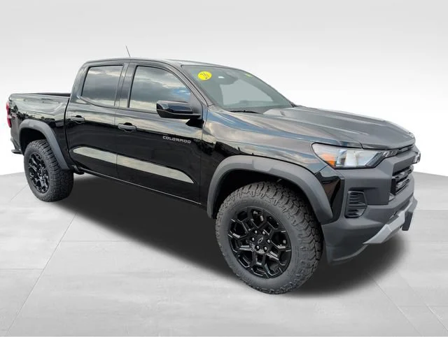 Used 2026 Black Chevrolet Trail Boss image 9