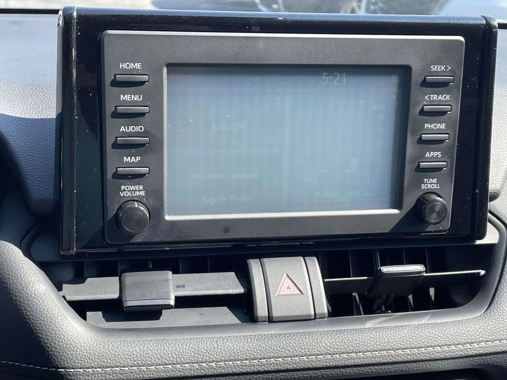 Used 2019  Toyota XLE image 22