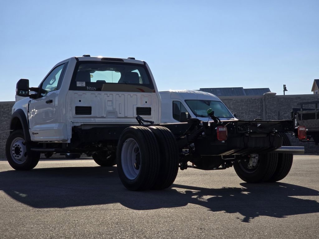 2025 Ford F-550 Super Duty Chassis Cab XL - Photo 20