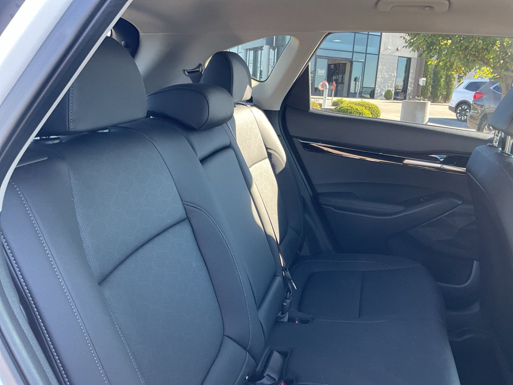Used 2026 Snow White Pearl Kia EX image 12