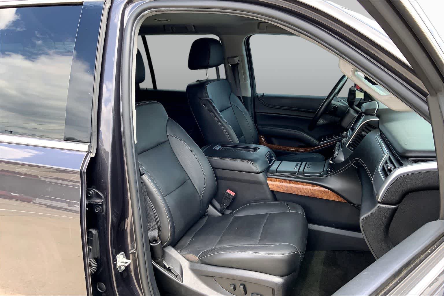 Used 2018 Tungsten Metallic Chevrolet Premier image 8