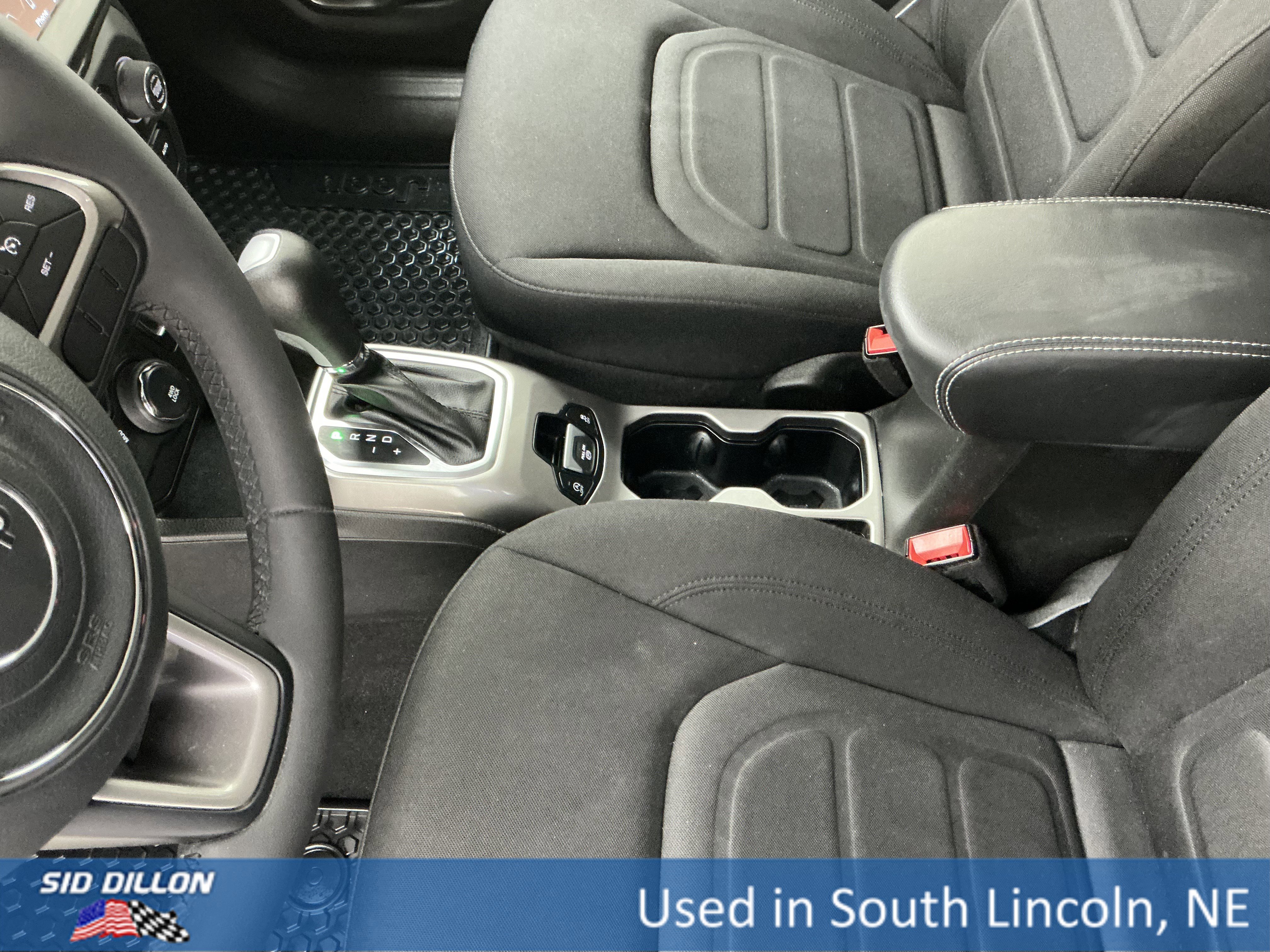 Used 2022 Graphite Gray Jeep Latitude image 14