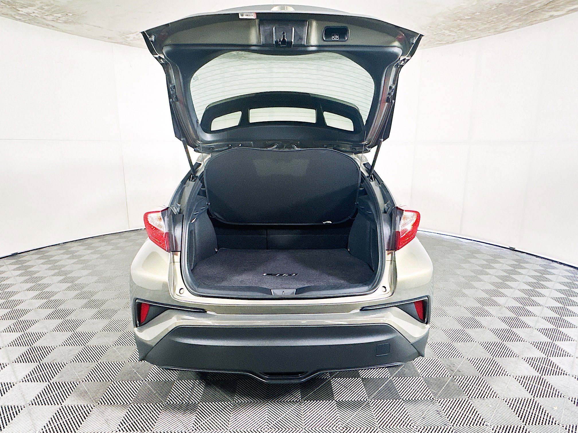 Used 2021 Bronze Toyota LE image 30
