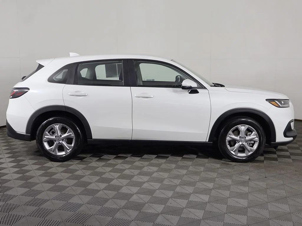 Certified Used 2024 Platinum White Pearl Honda LX image 15