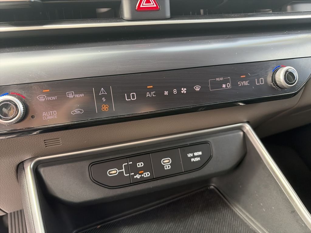 Used 2025 Aurora Black Pearl Kia LXS image 24