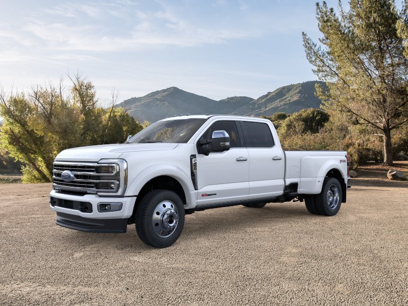 New 2026 Star White Metallic Tri-Coat Ford F-450® Platinum® image 31