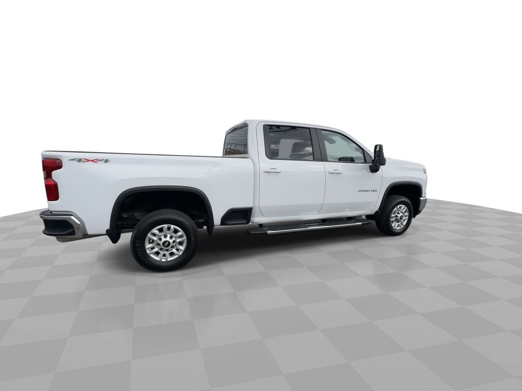Used 2025 Summit White Chevrolet LT image 43