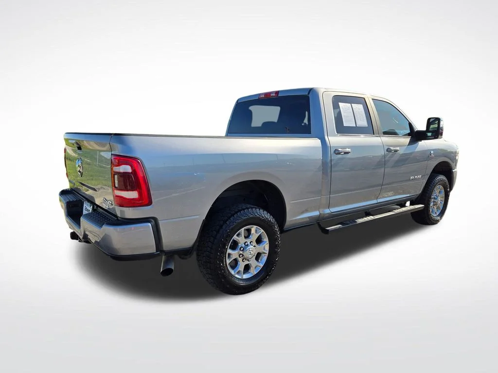 Used 2023 Silver Ram Laramie image 3
