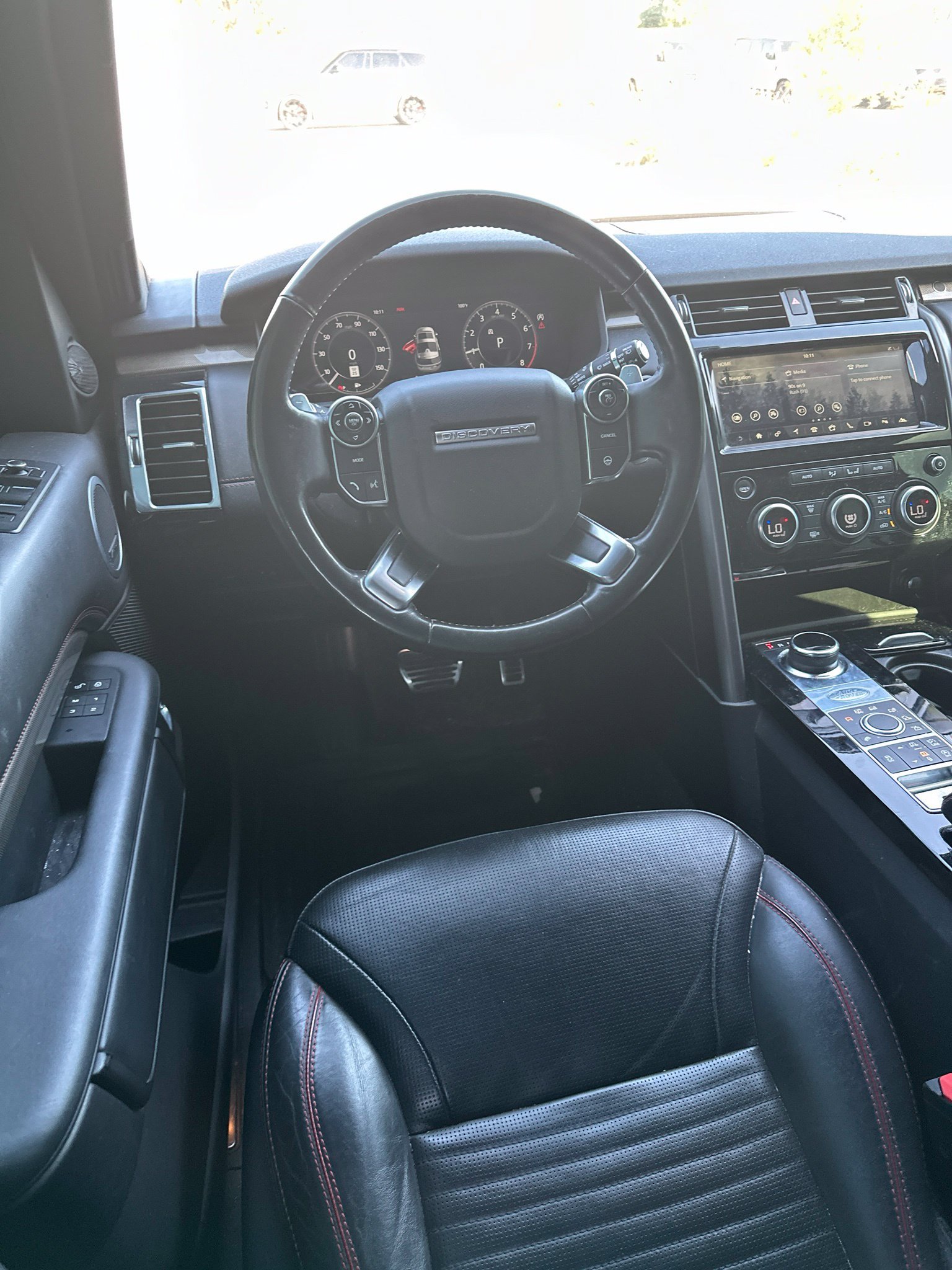 Used 2018 Fuji White Land Rover HSE image 6