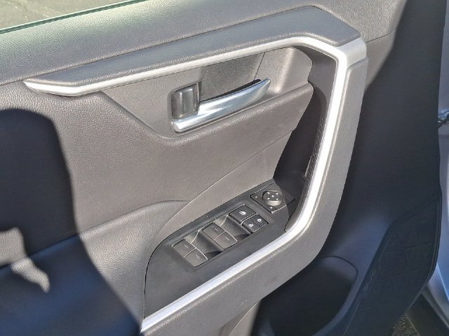 Used 2025 Silver Toyota XLE image 13