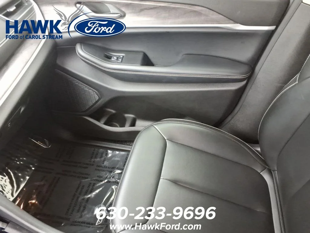 Used 2023 Black Jeep Limited image 24