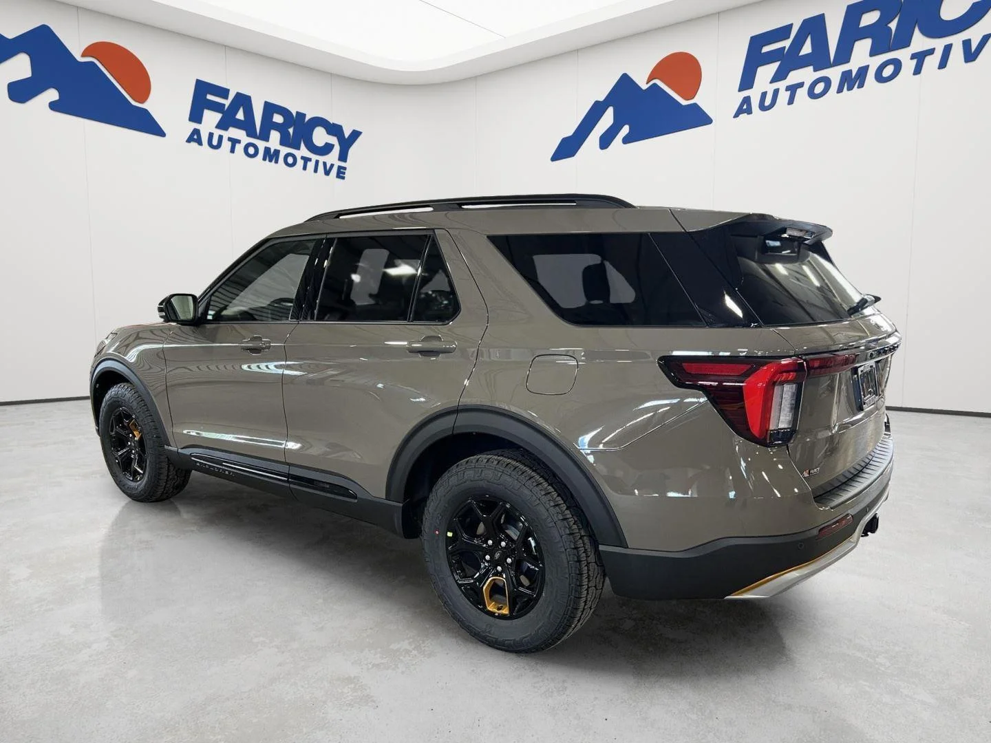 Used 2026 Marsh Gray Ford Tremor image 4
