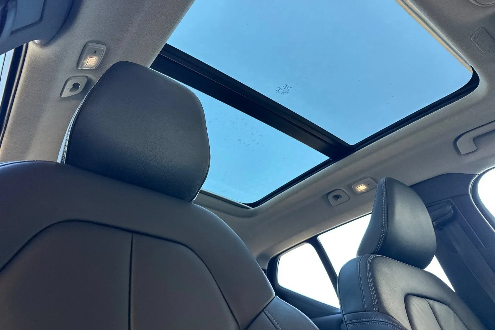 Used 2023 Green Volvo Plus Dark Theme image 17