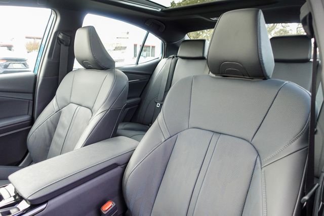 New 2026 Ocean Gem with Midnight Black Metallic roof <sup>1</sup> Toyota  XSE image 26