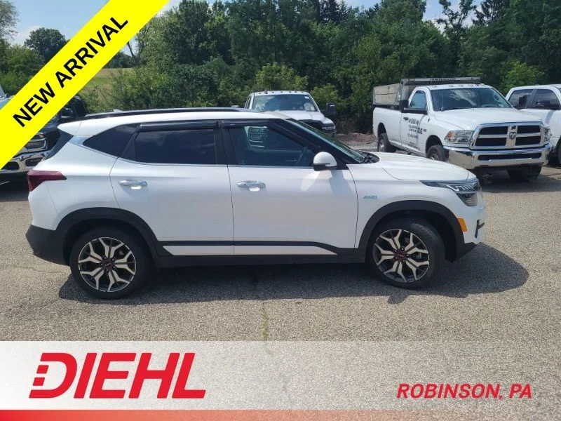 Used 2022 White Kia SX image 5