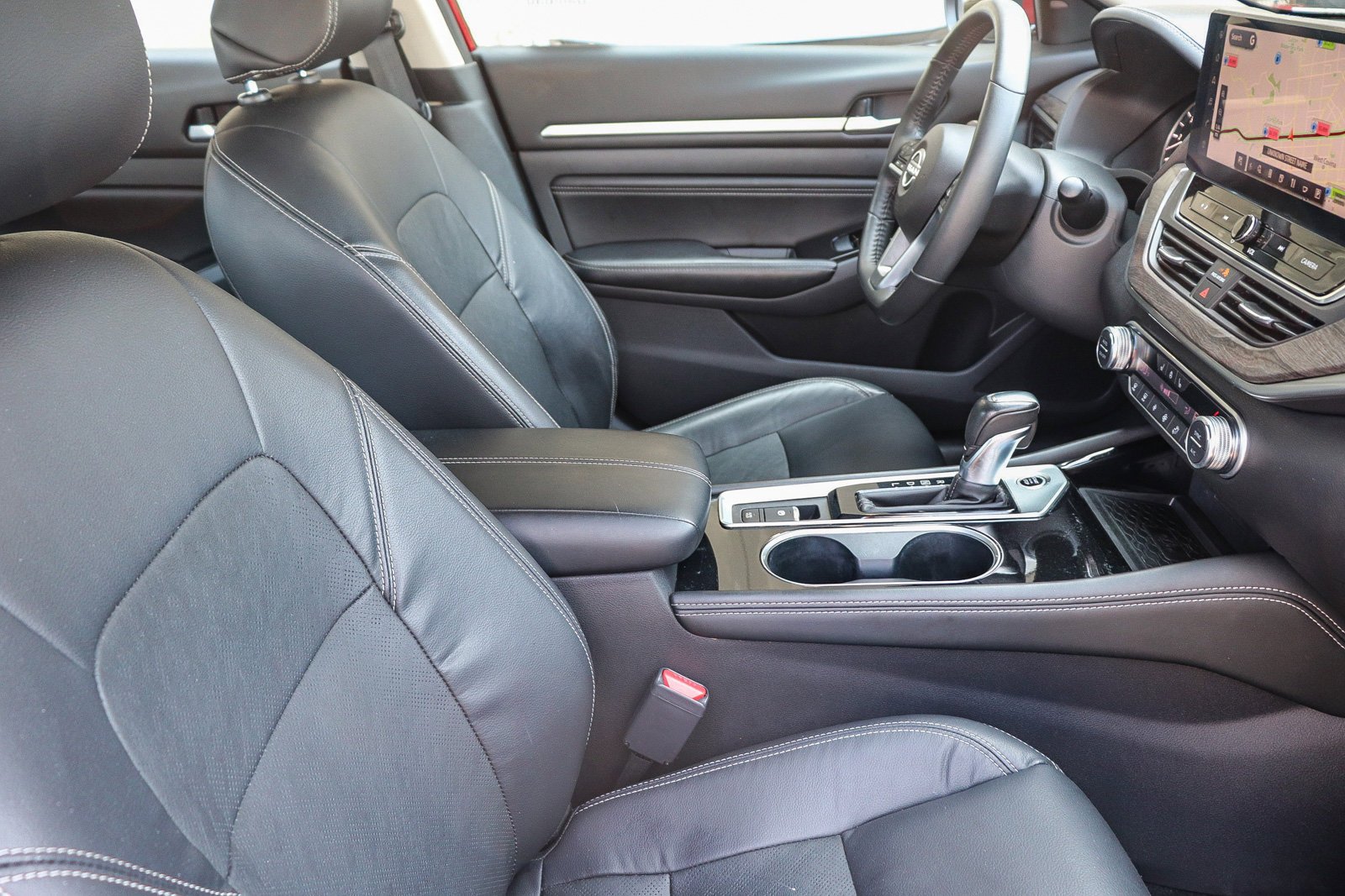 Used 2023 Scarlet Ember Tintcoat Nissan 2.5 SL image 19