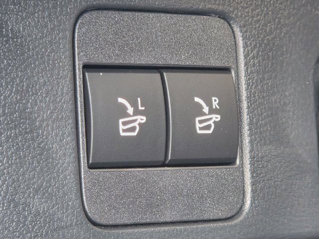 New 2026 Iridium Lexus PREMIUM image 33