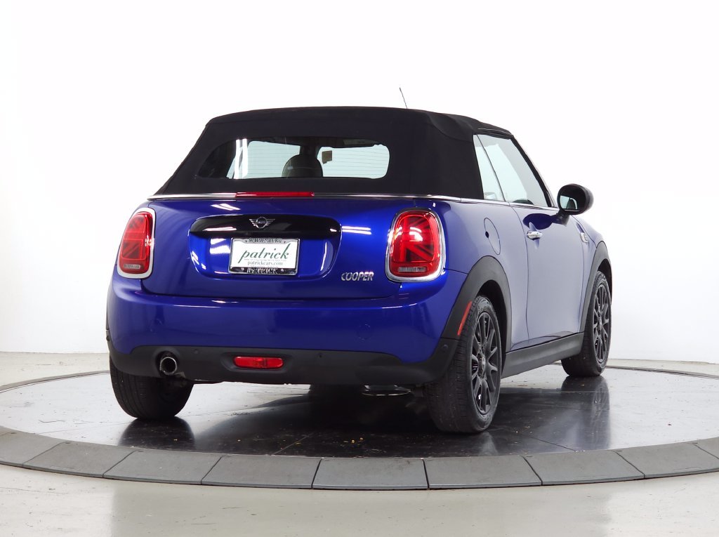 Used 2019 Blue Metallic MINI Iconic image 8