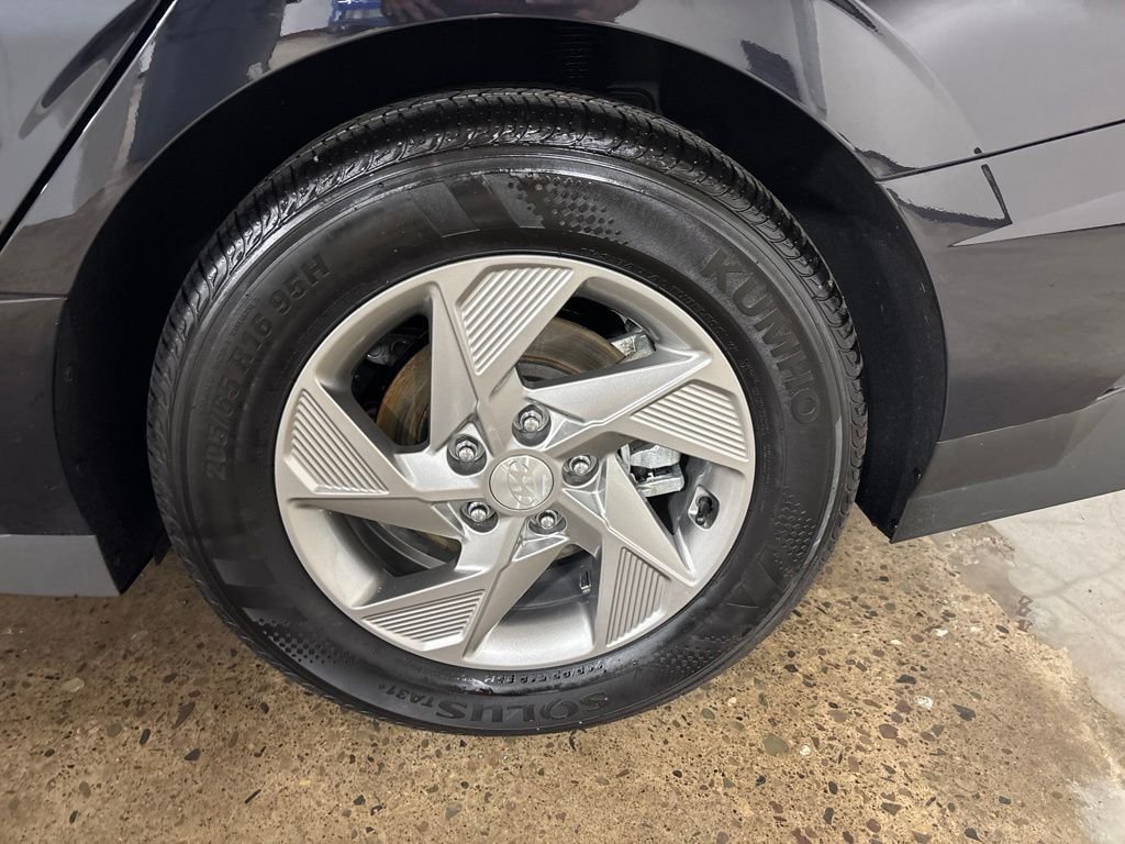 Used 2026 Blue Hyundai SE image 9