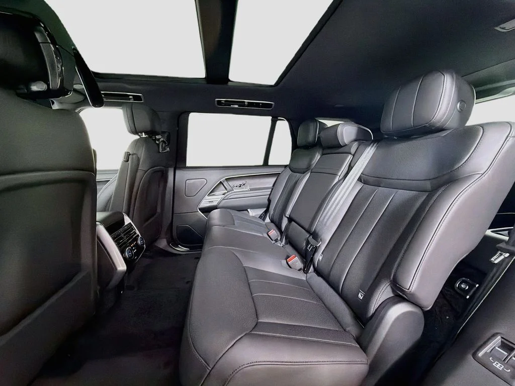 New 2026 Fuji White Land Rover SE 7 Seats image 26