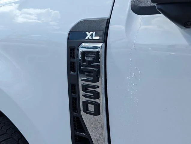 2026 Ford F-350 Super Duty XL - Photo 29