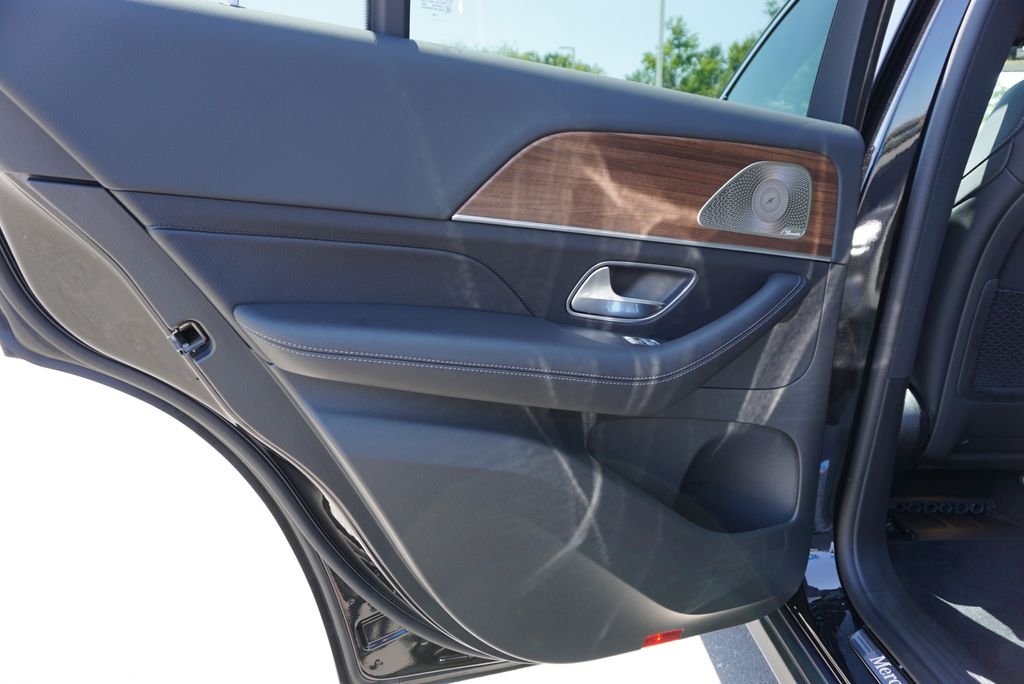 Used 2026 Obsidian Black Metallic Mercedes-Benz GLE 350 image 47