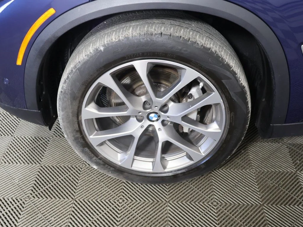 Used 2022 Blue BMW xDrive40i image 21