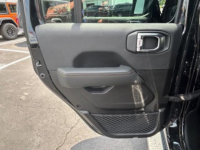 New 2025 Black Jeep Sahara image 10