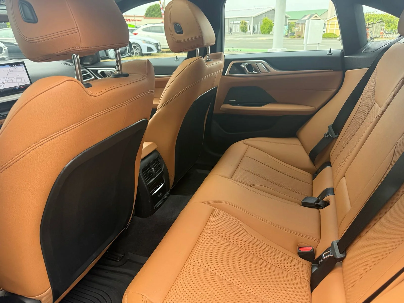 Used 2025 Gray BMW xDrive40 image 29