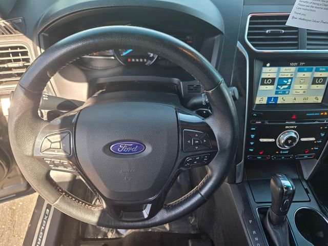 Used 2017 Gray Ford Sport image 18