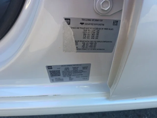 Used 2023 Beige Chevrolet High Country image 37