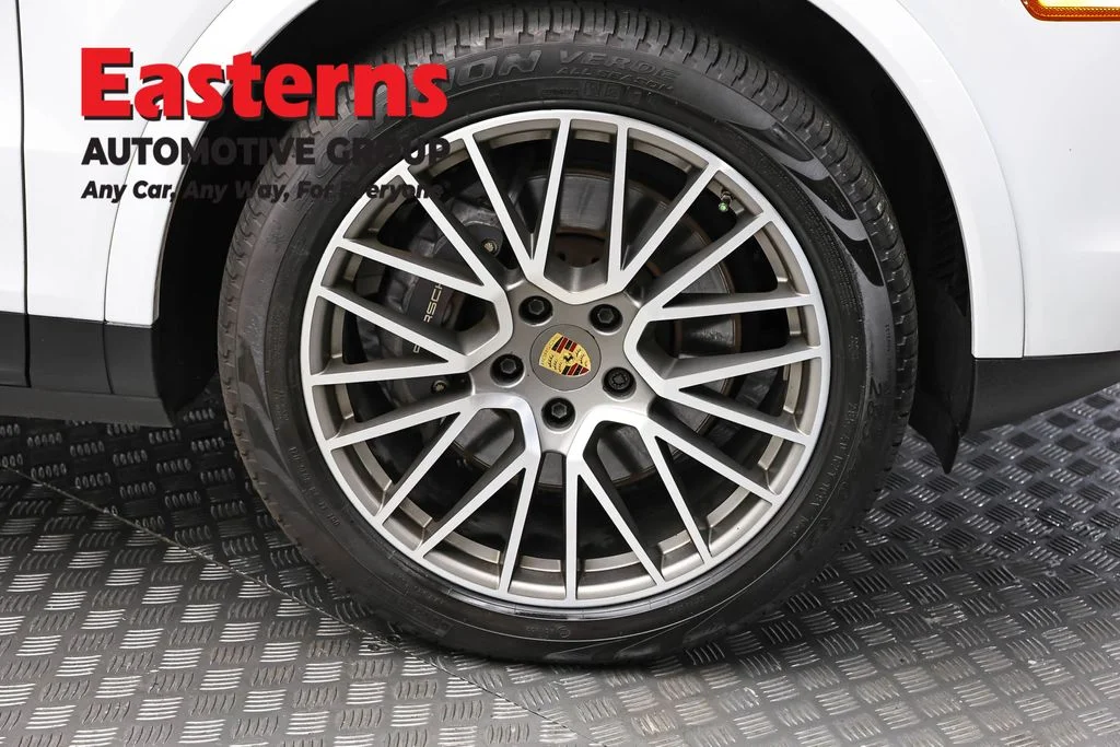 Used 2023 White Porsche Platinum Edition image 38