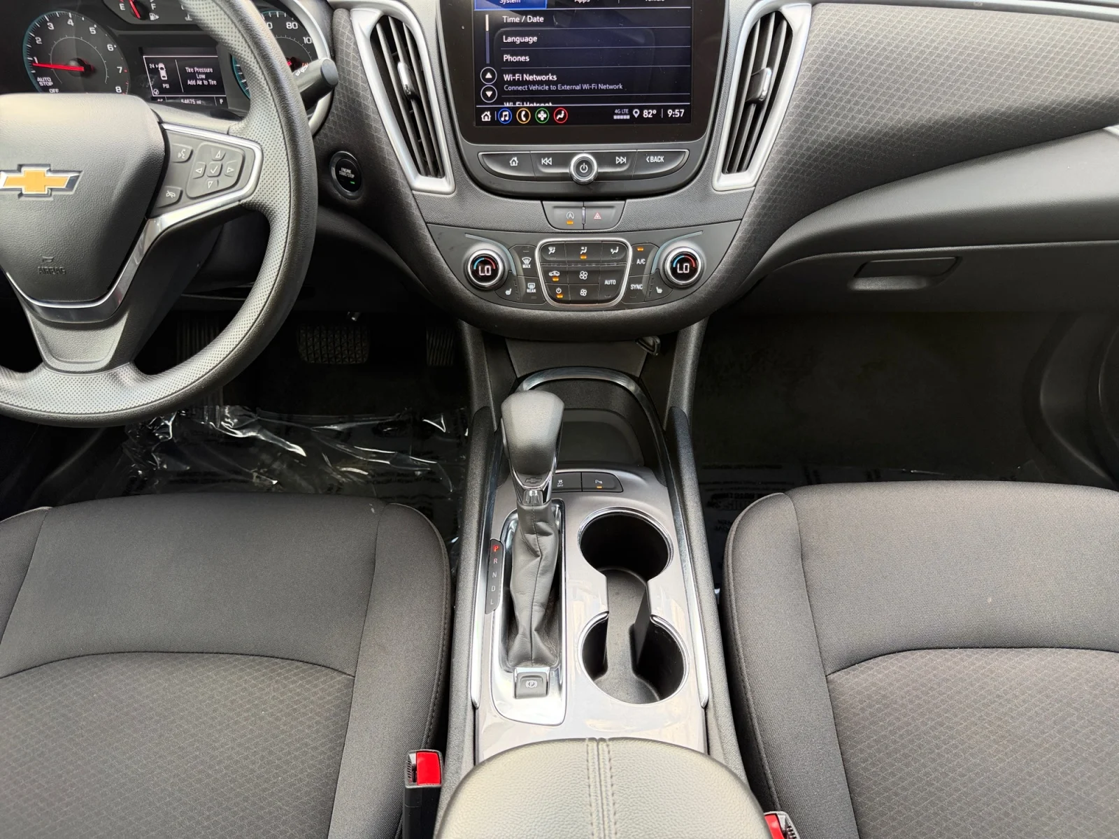 Used 2025 Summit White Chevrolet 1LT image 8