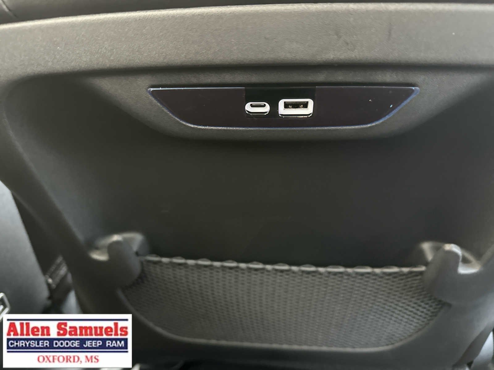 2026 Chrysler Pacifica Select - Photo 26