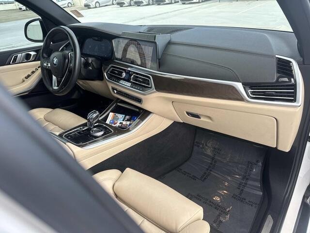 Used 2022 Mineral White Metallic BMW xDrive40i image 10